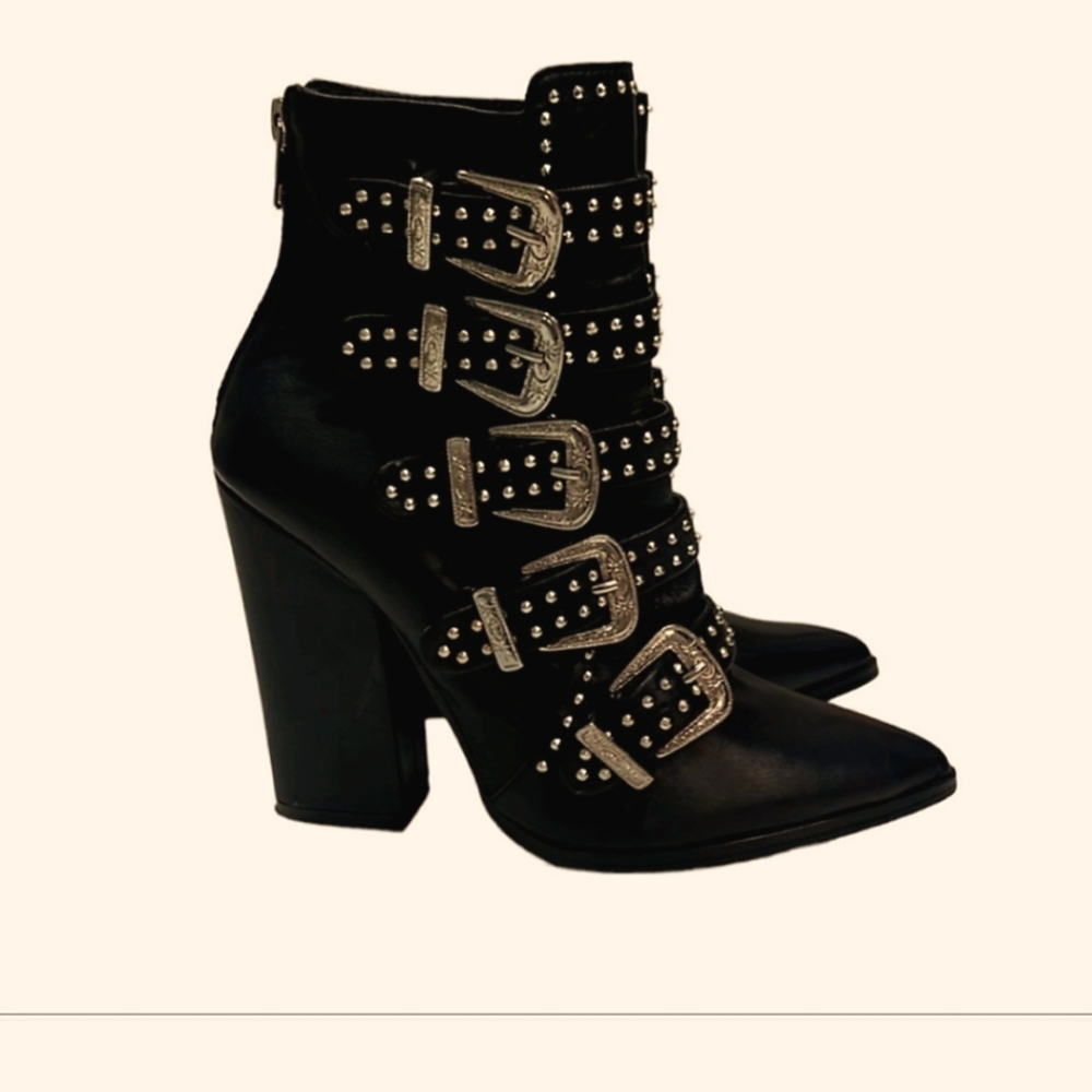 Steve Madden Comet Black Leather Buckle Booties Size 6
